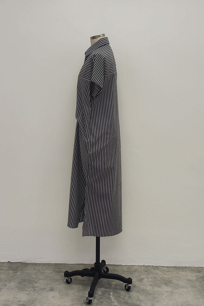 FRONT PLEATED SHIRT DRESS IN GREY STRIPE