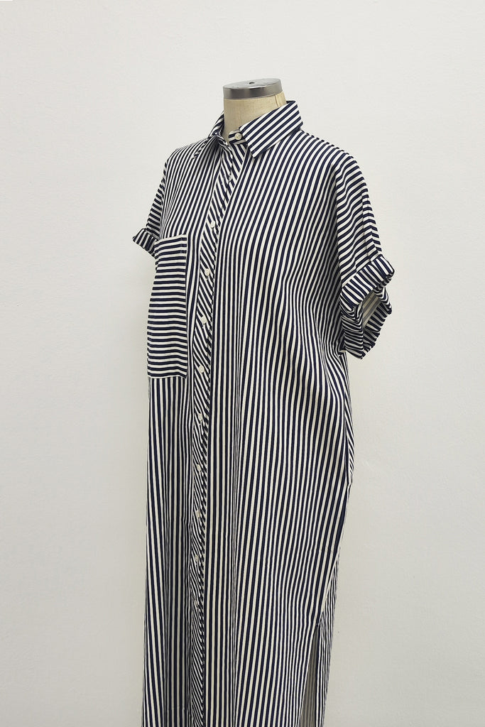 ELASTICED CUFF SHIRT DRESS IN NAVY STRIPE