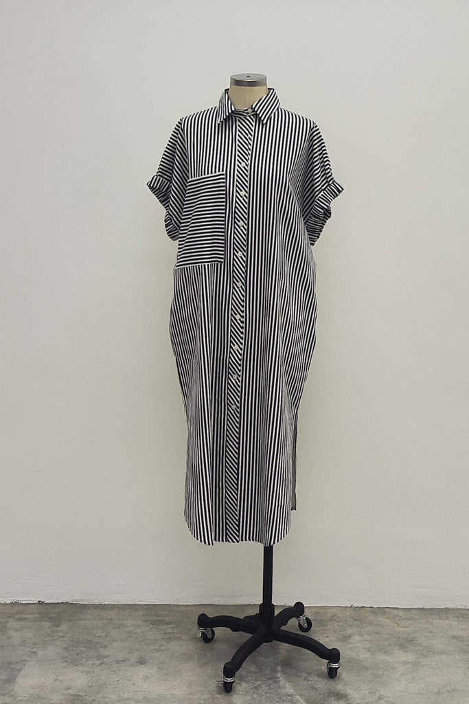 ELASTICED CUFF SHIRT DRESS IN NAVY STRIPE