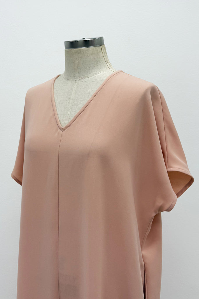 V-NECK SLIP ON DRES IN PINK